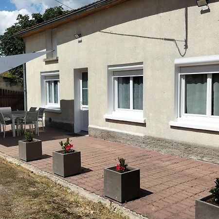 Le P'Tit Quebecois Villa Les-Trois-Moutiers Екстериор снимка